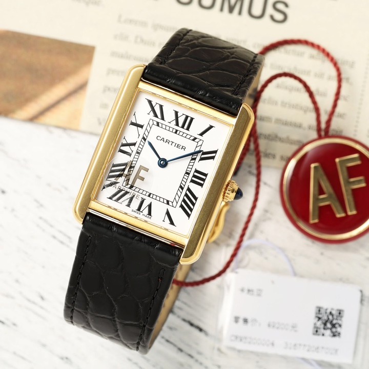 AF | 쿼츠 무브먼트 l 33.7mm*25.5mm l 까르띠에 탱크 SOLO