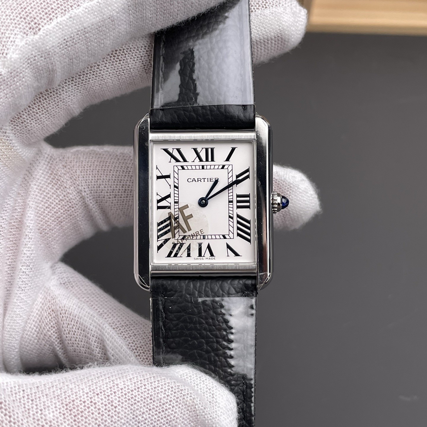 AF | 쿼츠 무브먼트 l 33.7mm*25.5mm l 까르띠에 탱크 solo