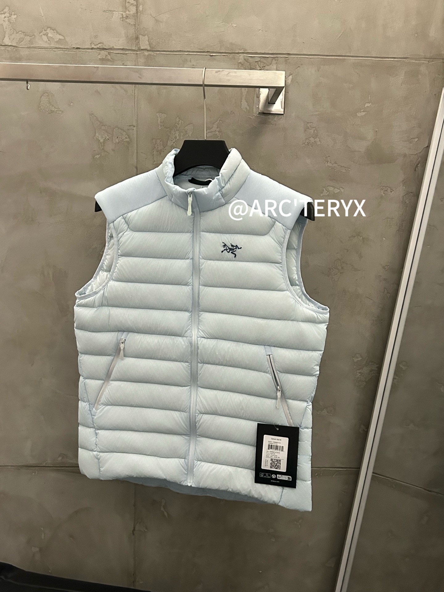 아크테릭스 세리움 구스다운 다운 베스트