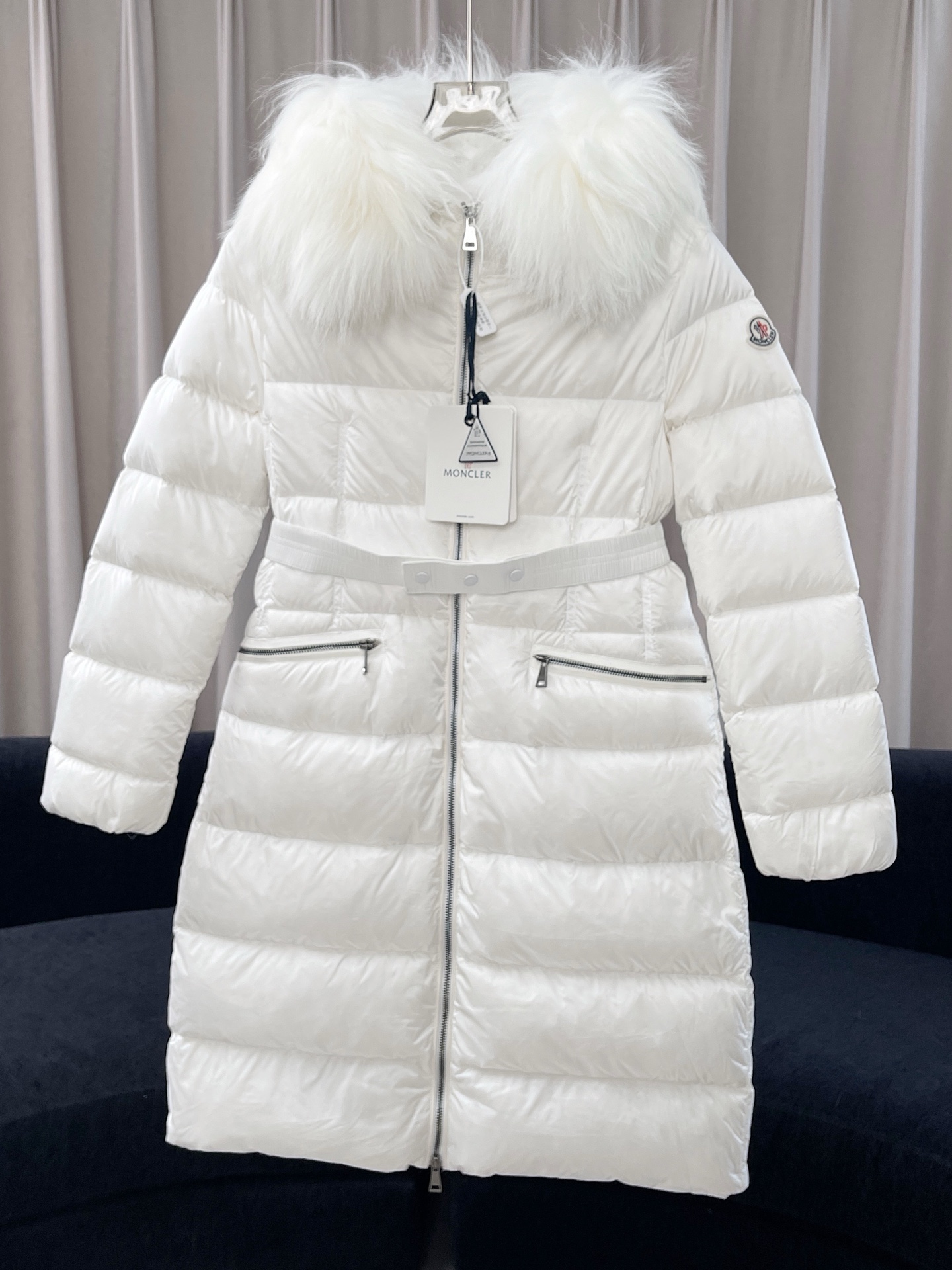 몽클레어 boedic 롱 슬림핏 다운 재킷