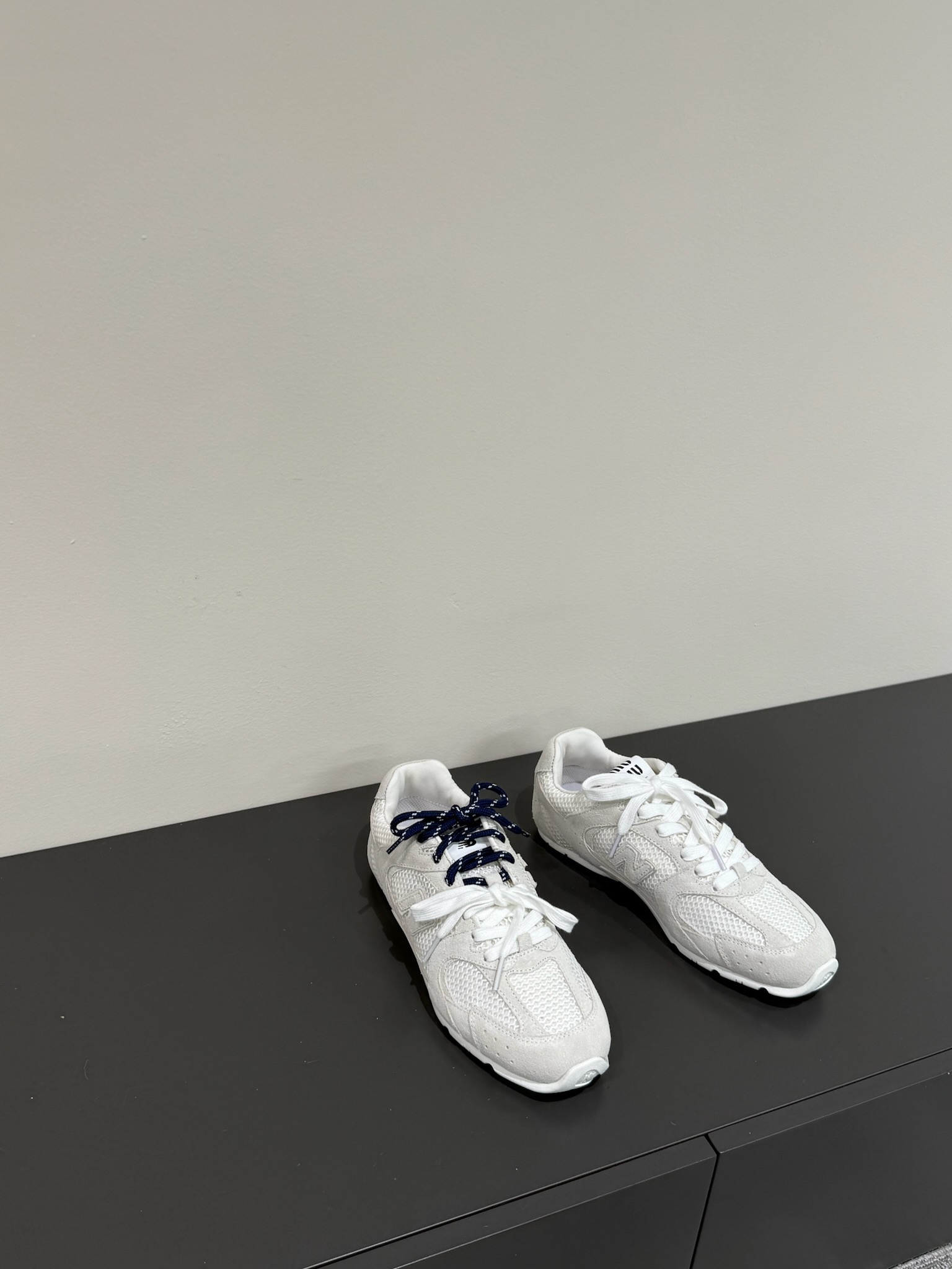 미우미우 뉴발란스 530 스니커즈