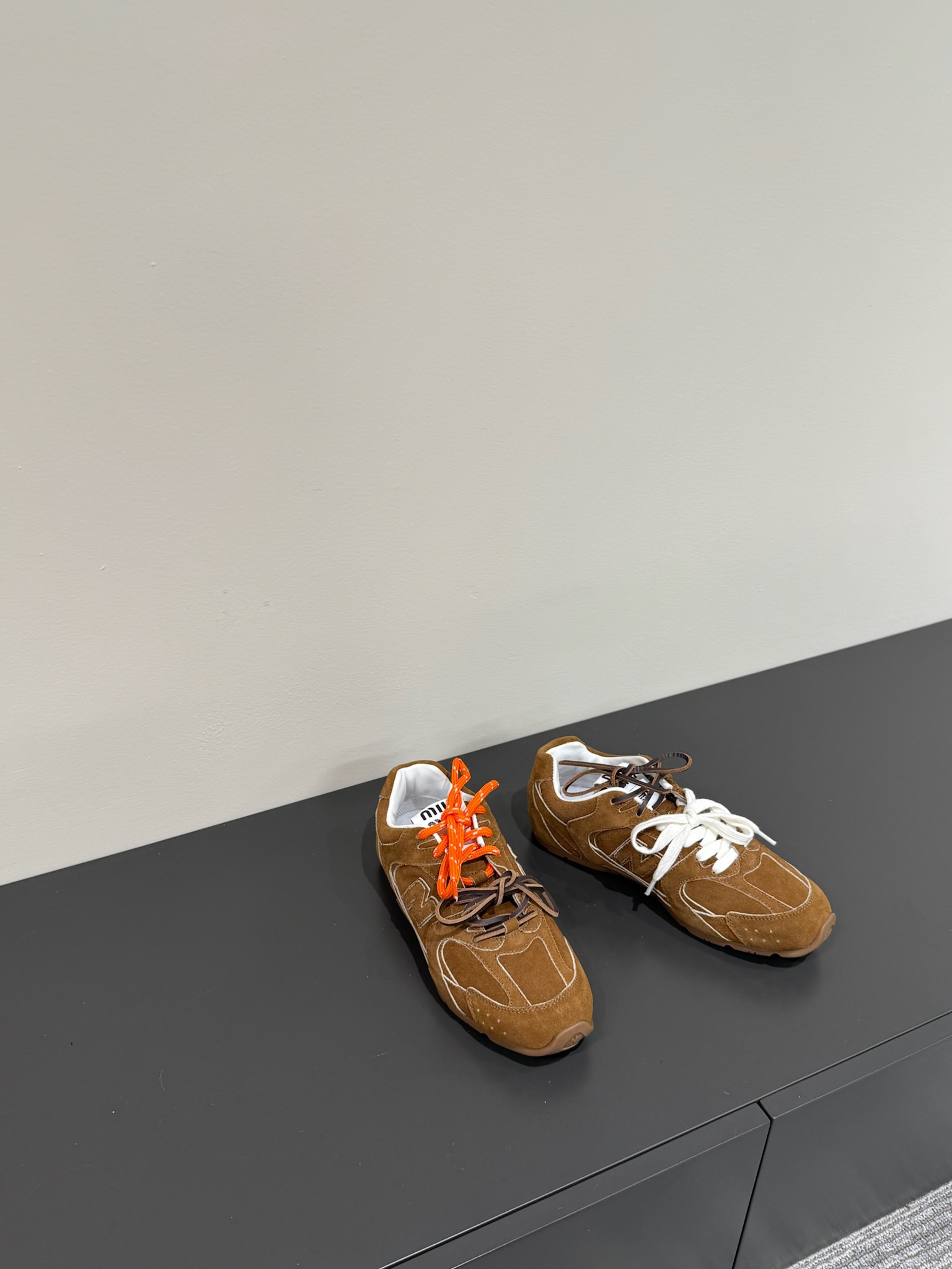 미우미우 뉴발란스 530 스니커즈