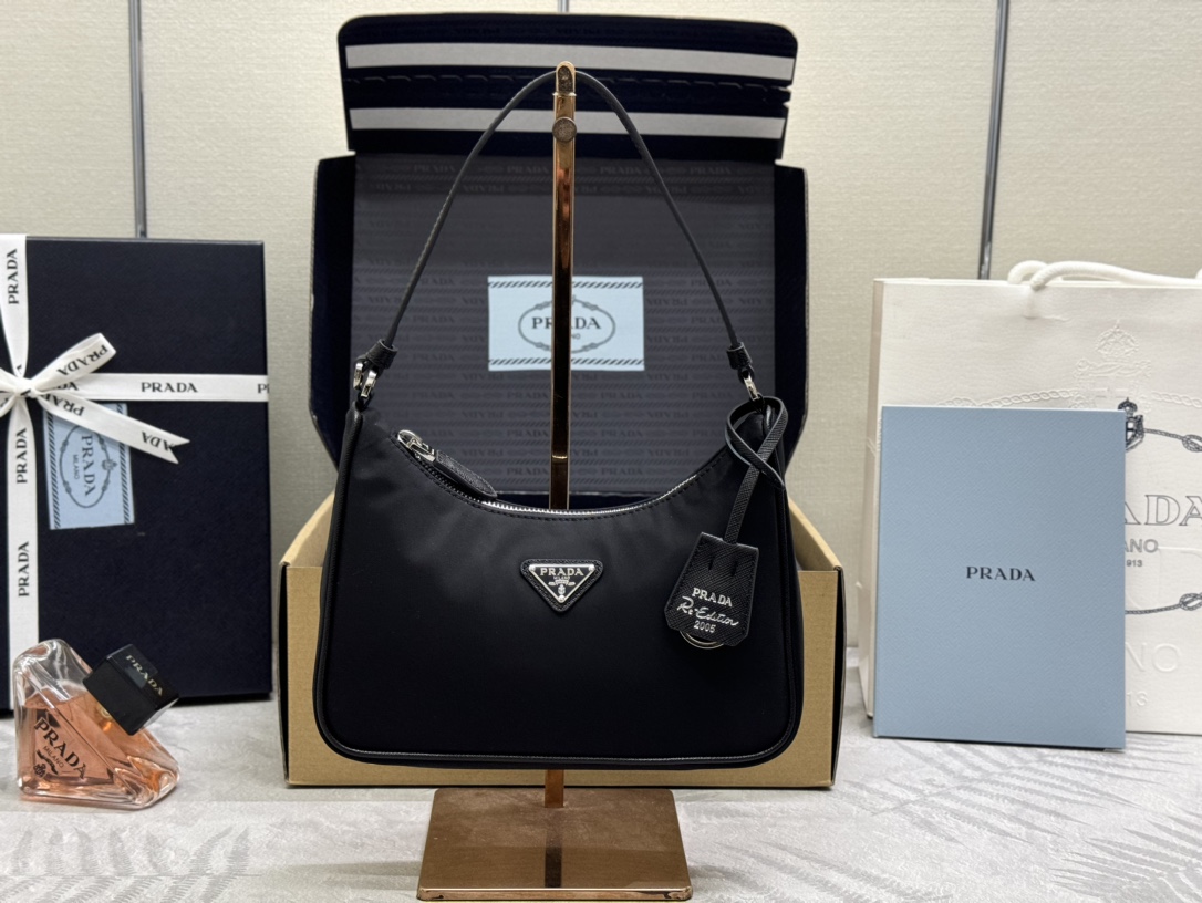 프라다 테수토 나일론 미니 호보백 1N204M 22x12x6cm