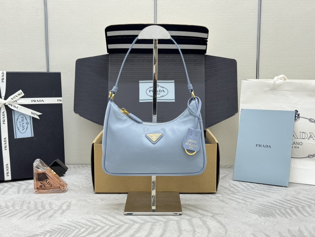 프라다 테수토 나일론 미니 호보백 1N204M 22x12x6cm