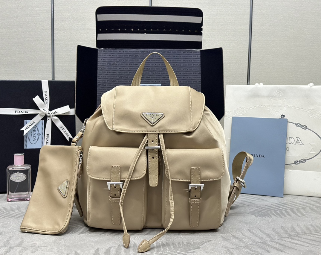 프라다 리나일론 백팩 1BZ811  30x32x15cm