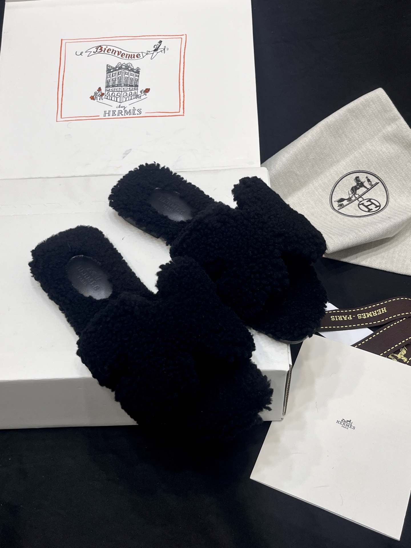 에르메스 시어링 퍼 슬리퍼