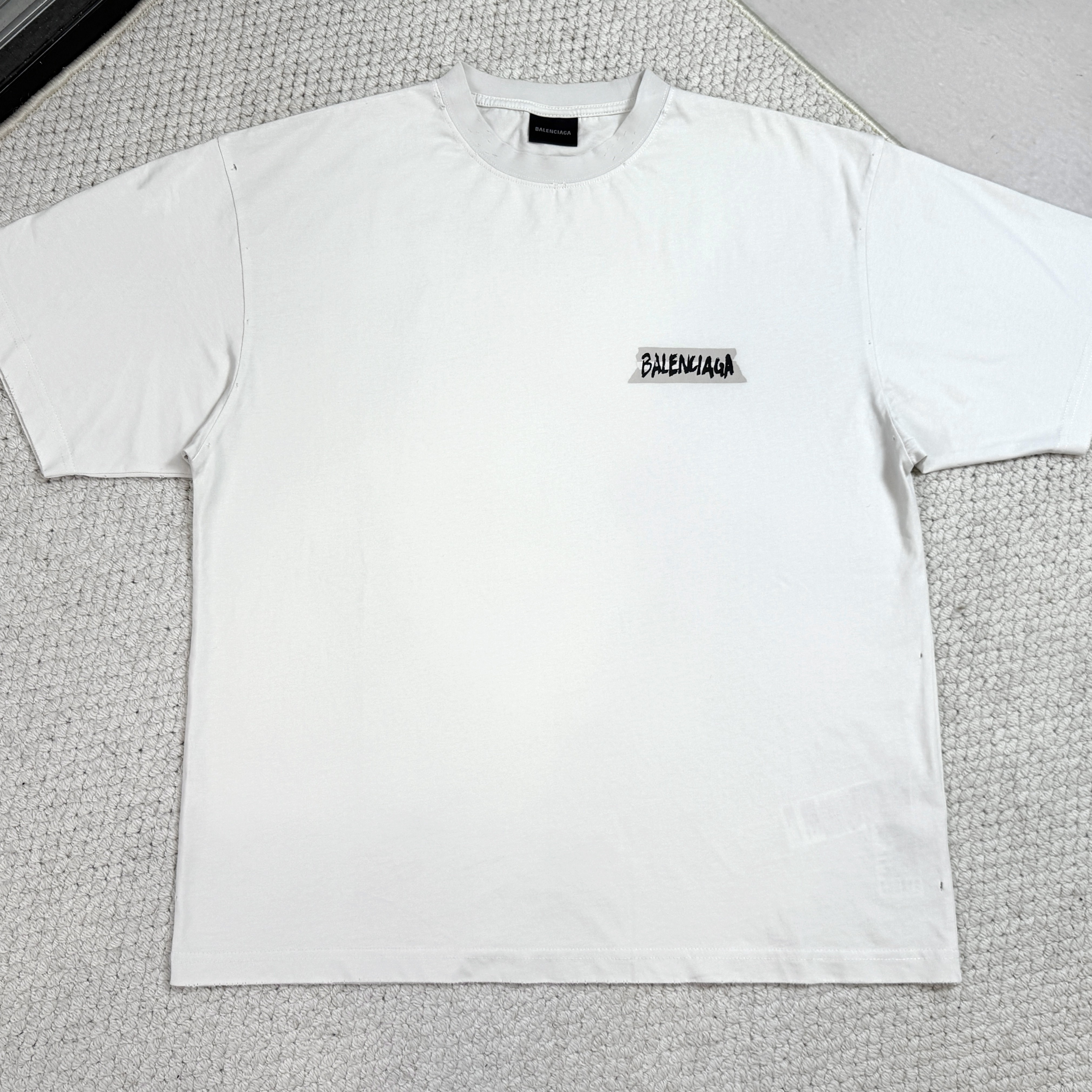 발렌시아가 오버사이즈 티셔츠