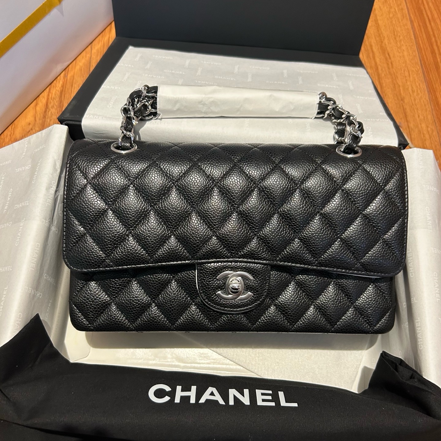 샤❤넬 클래식 캐비어 플랩백 미디움 25cm