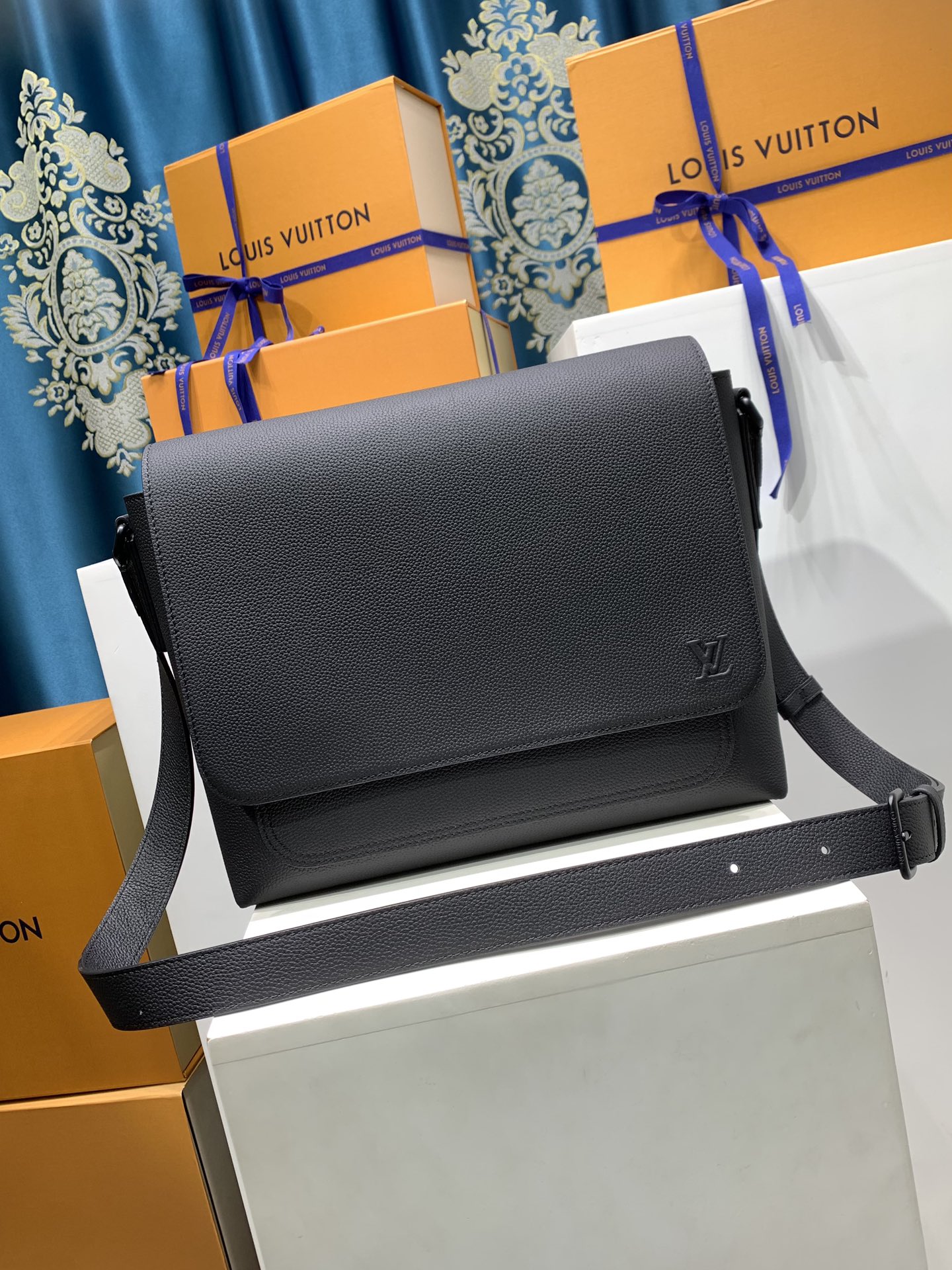 루이비통 스피드 메신저 백  M15267  33 x 29 x 12cm