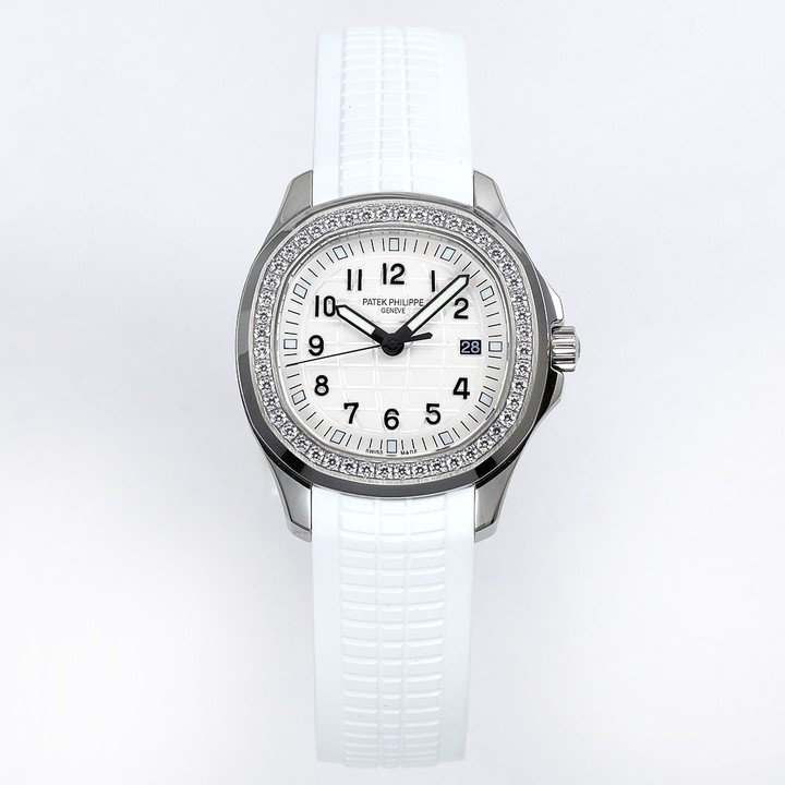 ZF l 쿼츠 무브먼트 l 38.8mm l Aquanaut Luce ref. 5267