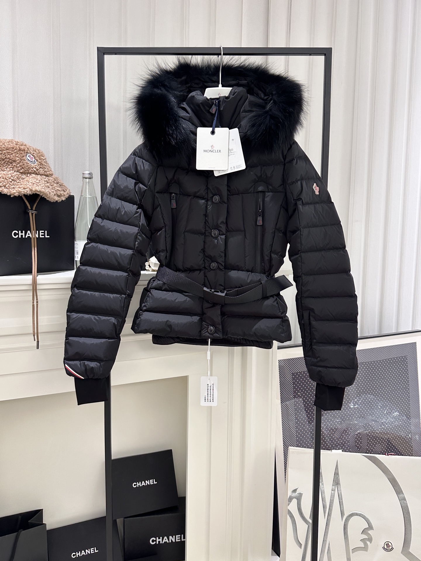 몽클레어 | 베버리 후드 스키 다운 자켓