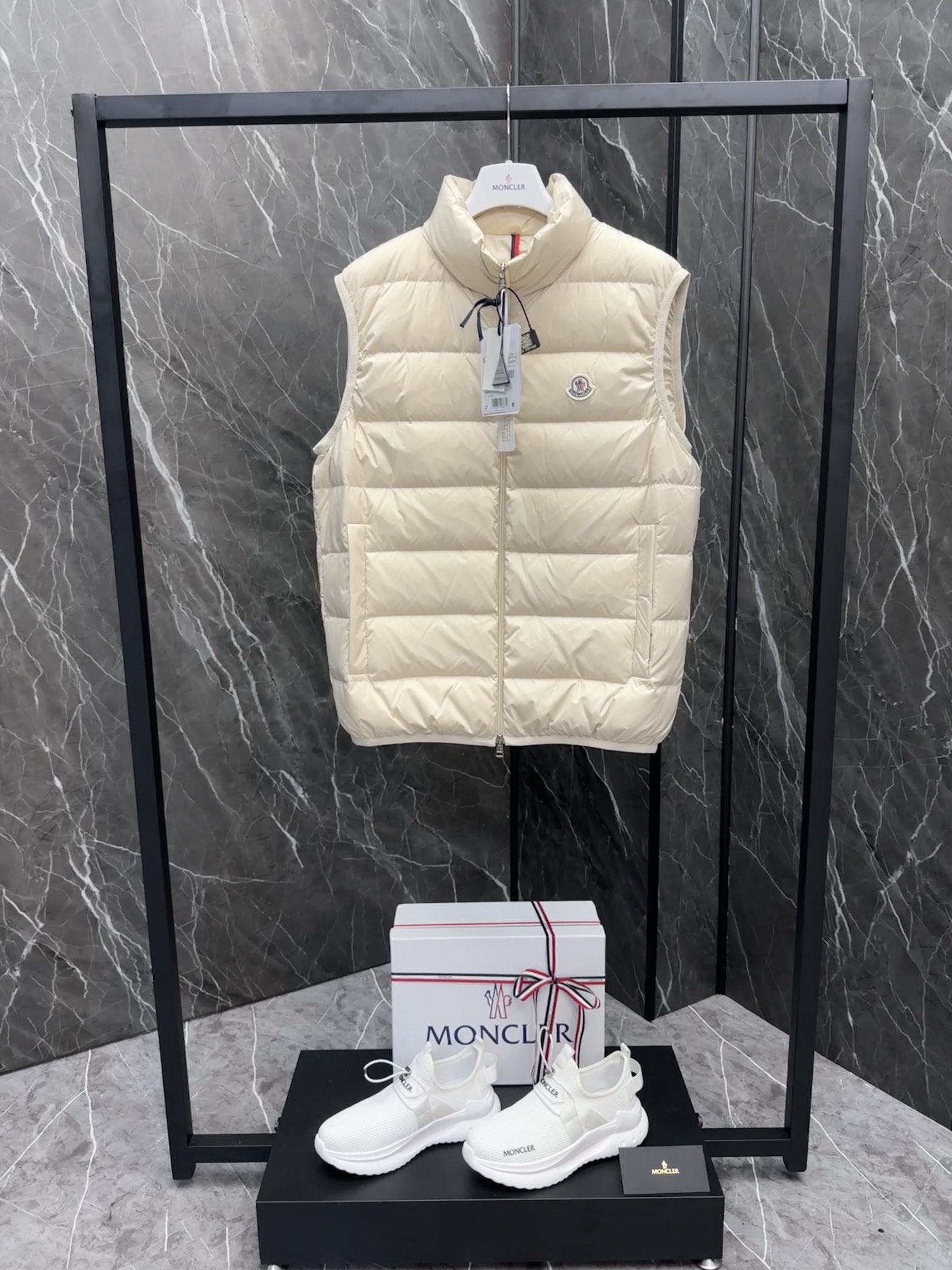 CONTRIN 다운 베스트