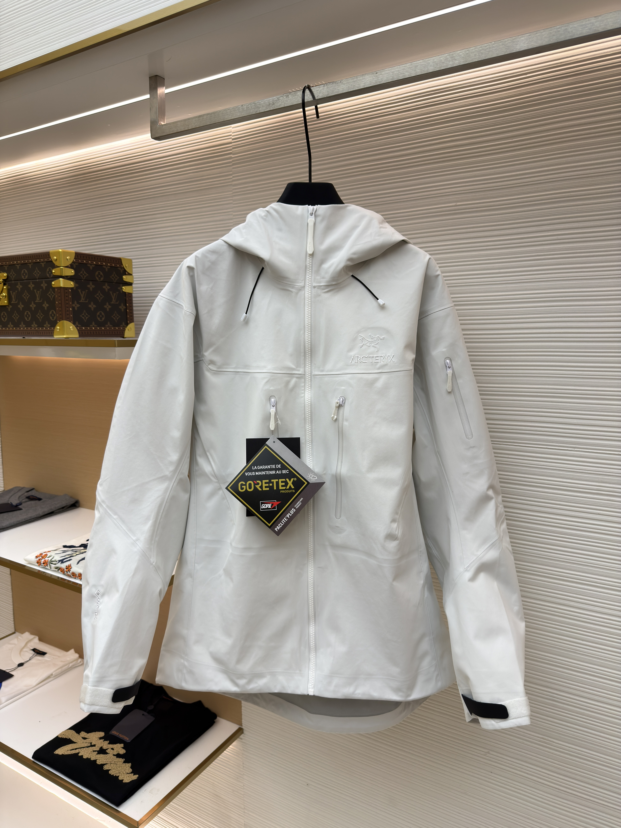 아크테릭스 [ARC'TERYX] 수입고급 알파 SV 7 자켓