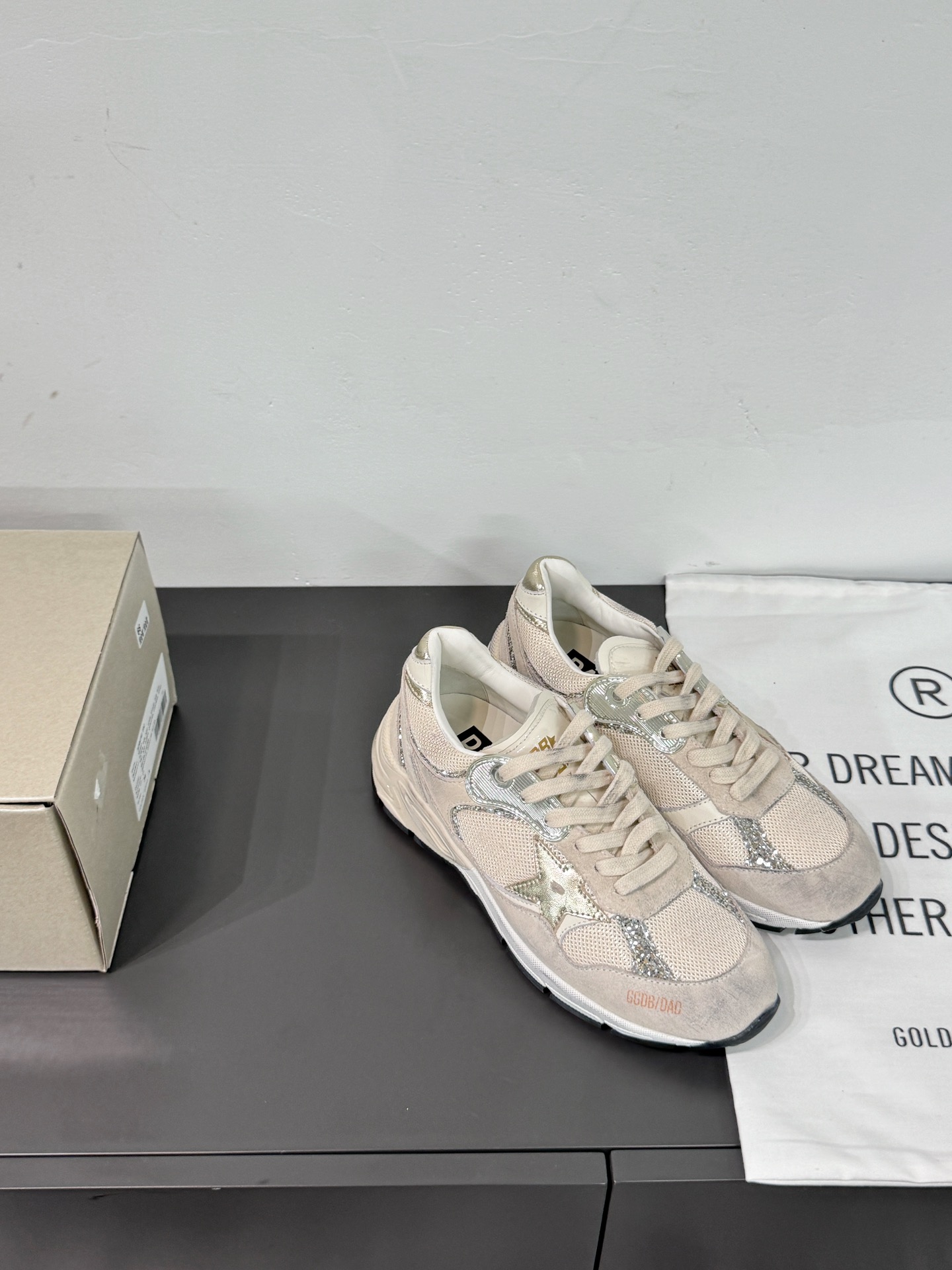 골든구스  대드스타 스니커즈