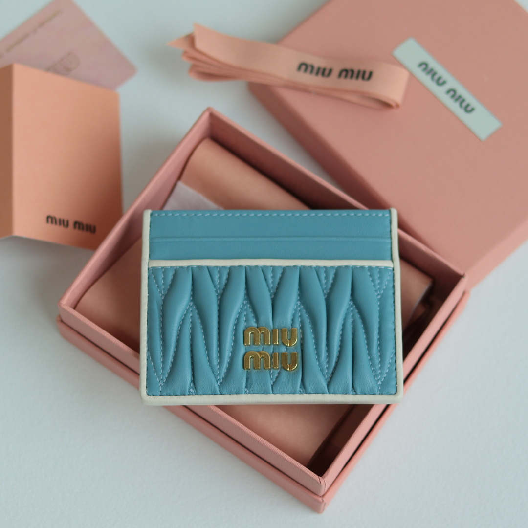 미우미우 로고 레터링 카드홀더