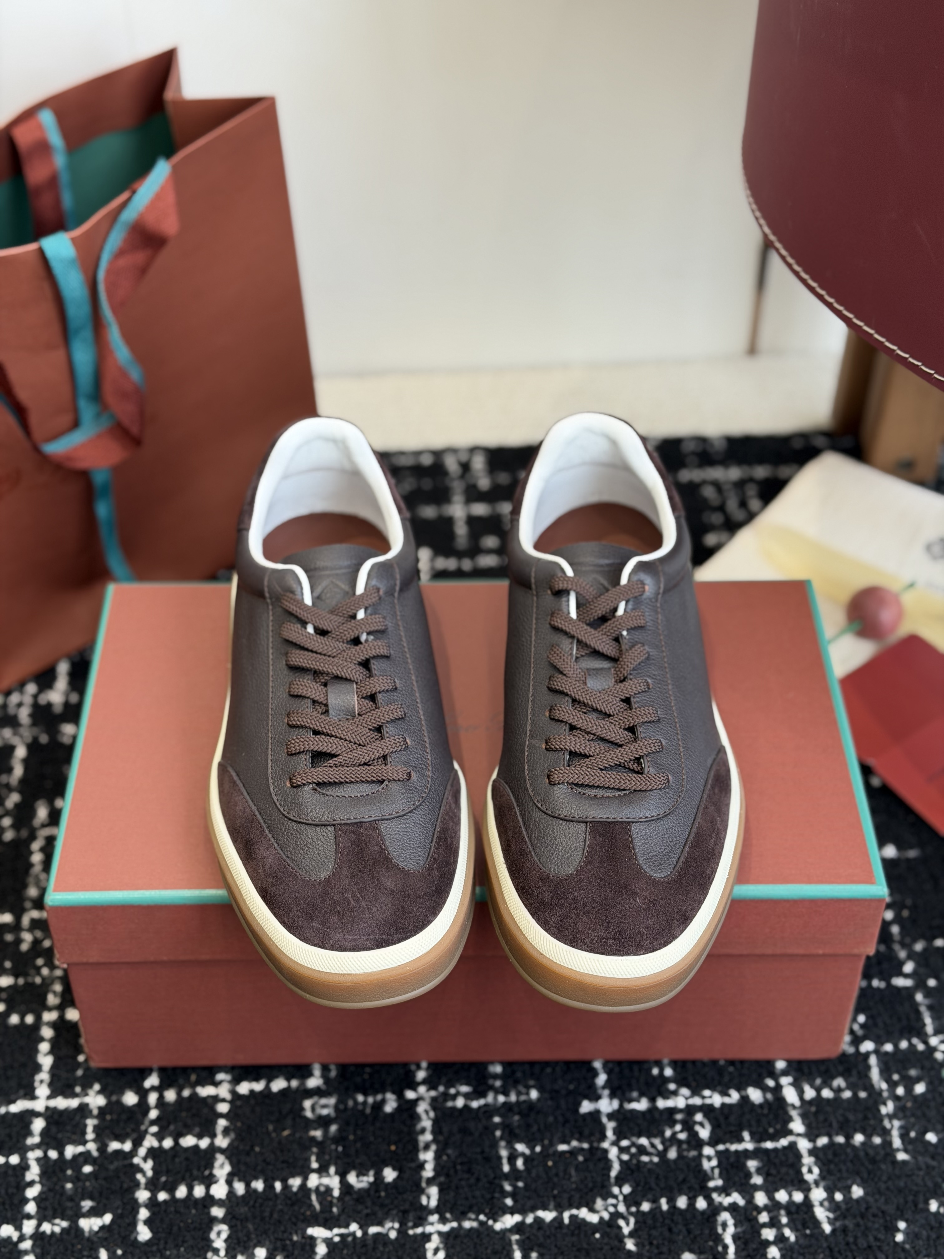 로로피아* 레더 스니커즈