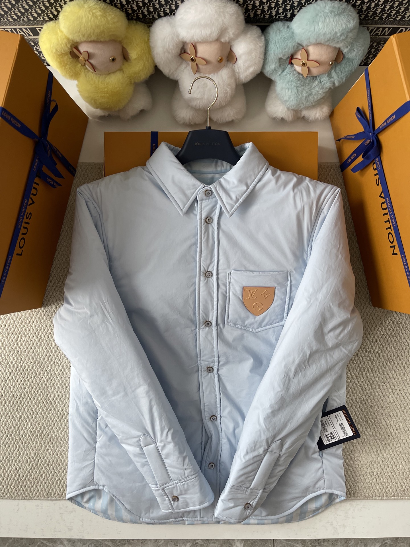 루이비통 리버서블 패딩 롱 슬리브드 오버셔츠 L1AJBET