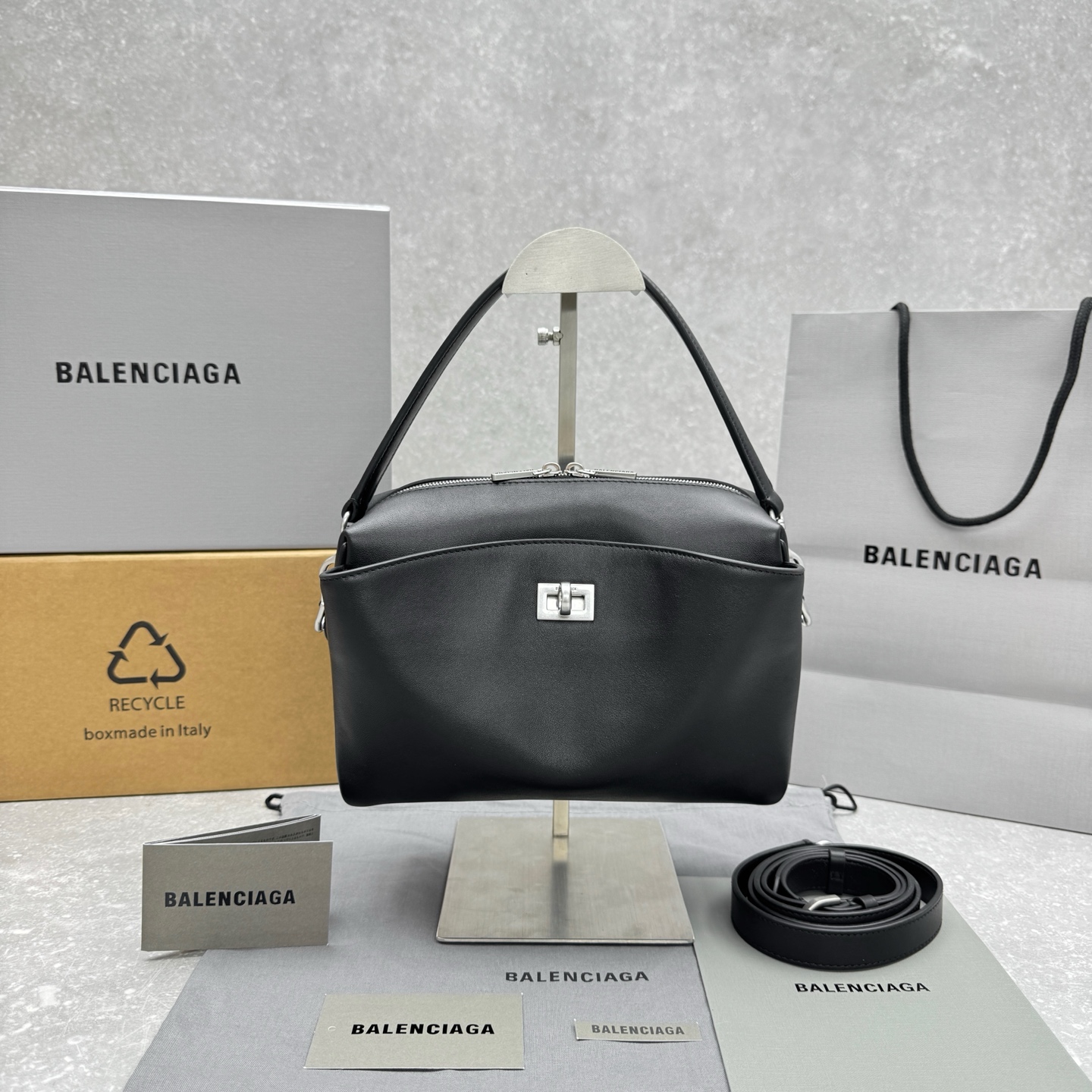 Balenciaga 남성 로데오 카메라백  24×8×19cm