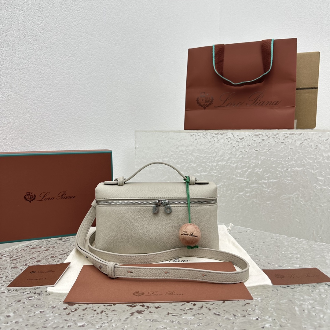 Loro Piana Extra Pocket L19