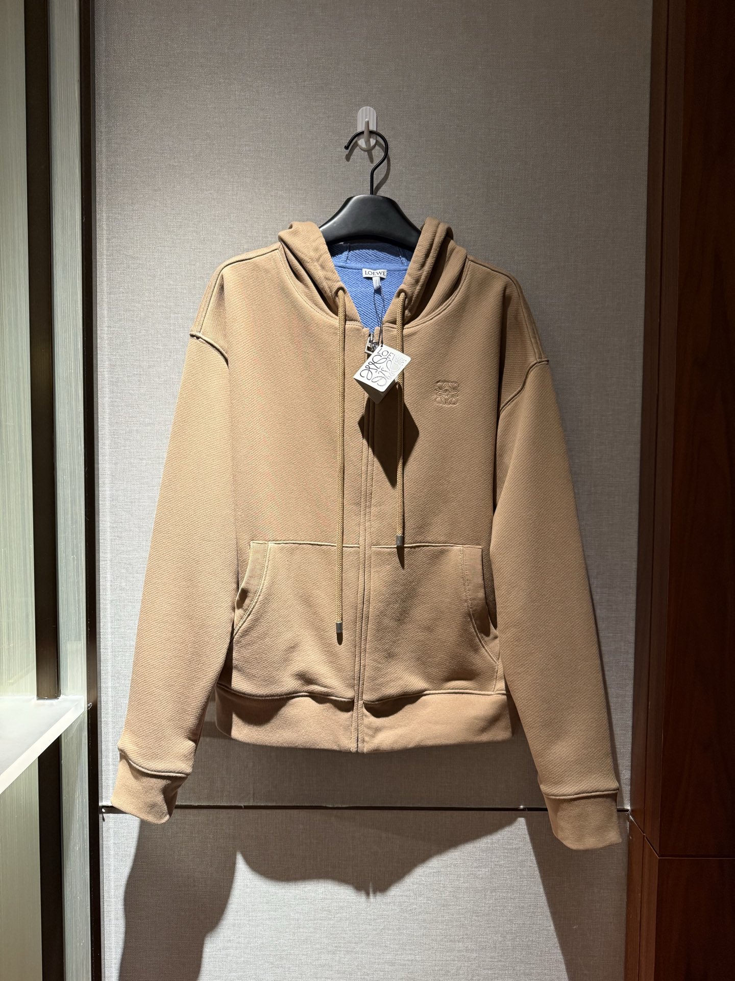 [로에베] FW25 후드 티셔츠