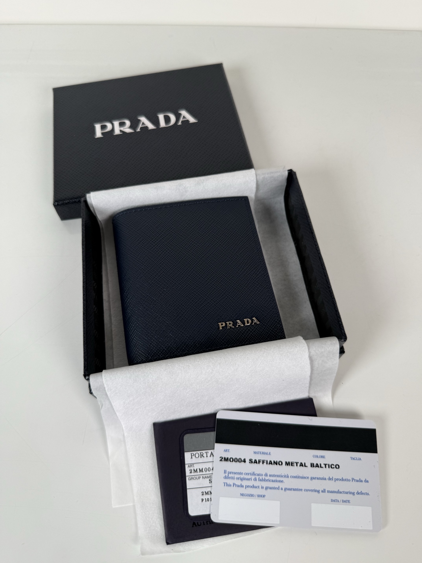 프라다 삼각로고 사피아노 반지갑 2MO004 9X10cm