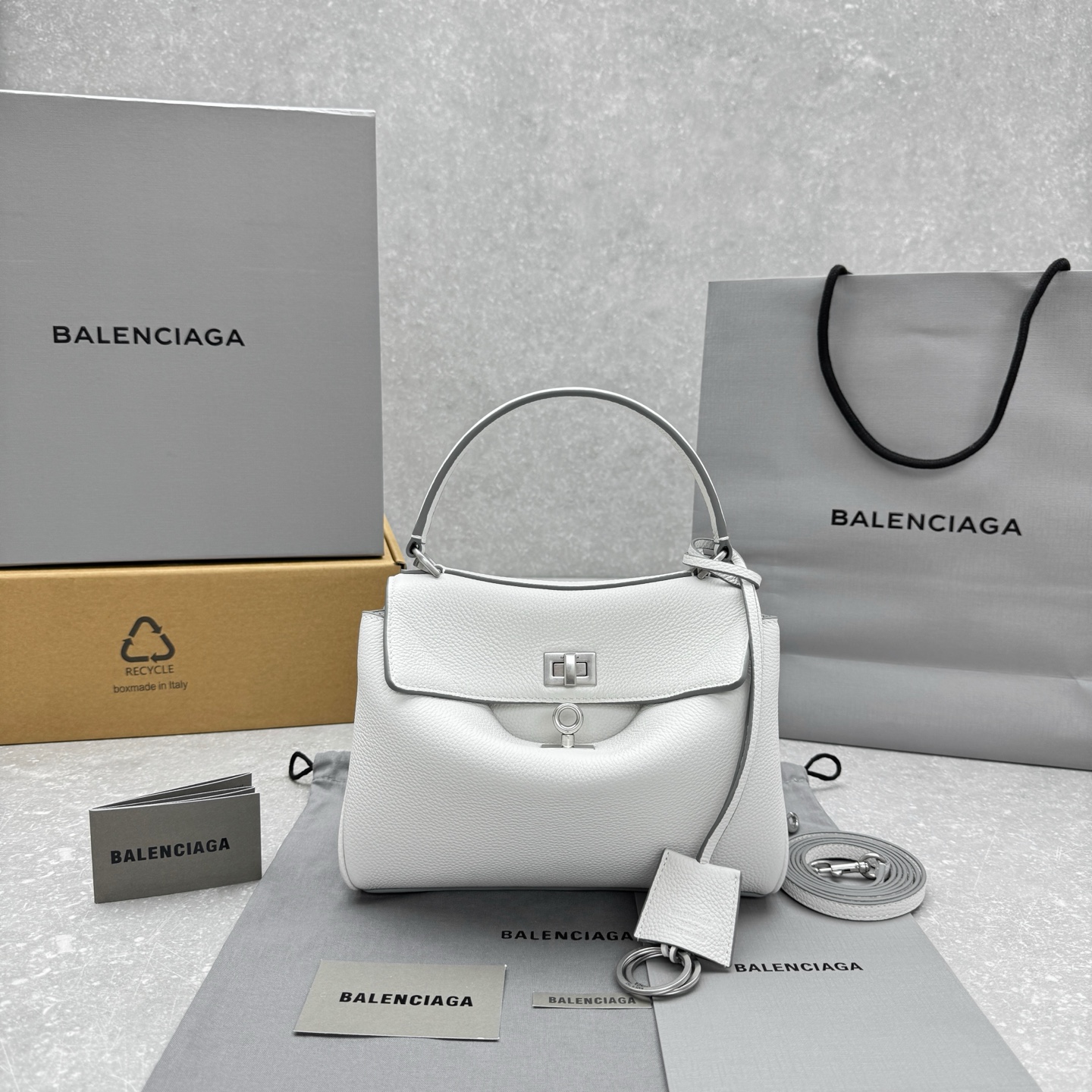 발렌시아가 로데오 미니 핸드백  23x10x18cm