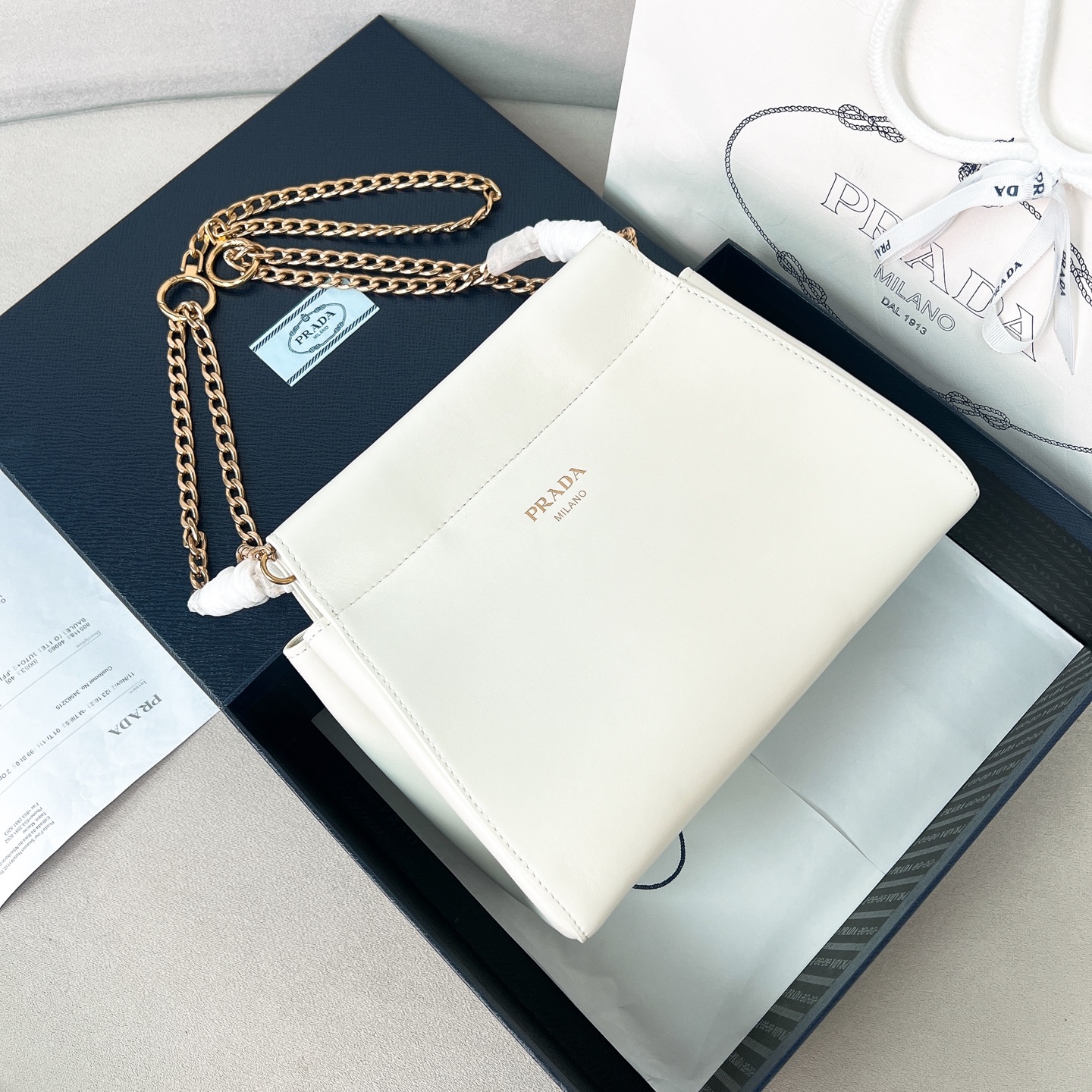 프라다 앙쉐인 가죽 미니백 1BC263  18×22cm