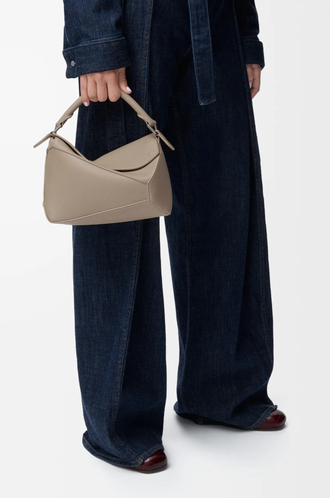 로에베 스몰 퍼즐 가방 샤이니 카프스킨   24*10.5*16.5cm