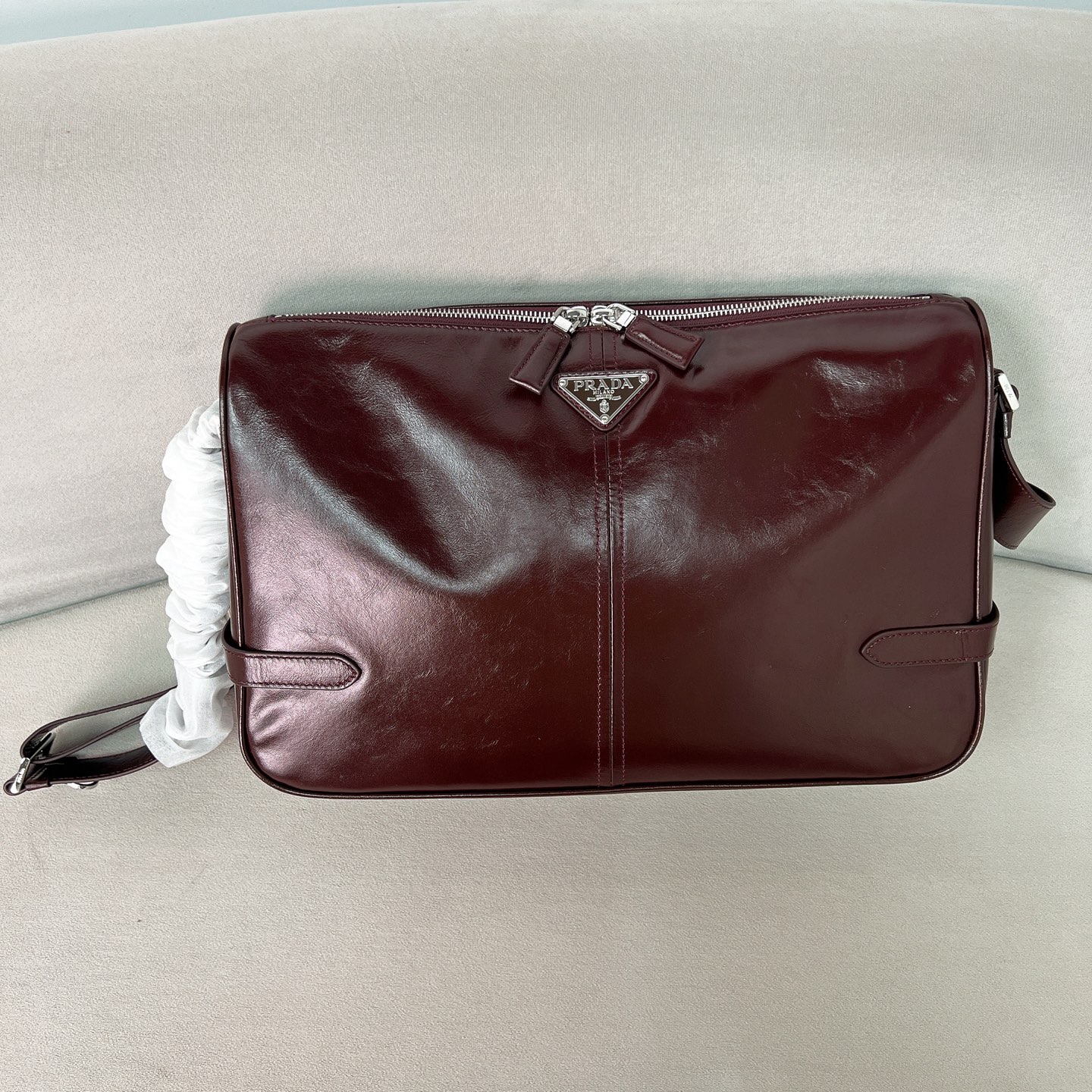 프라다 스웨이드 숄더백 2VH187 35*22*12cm