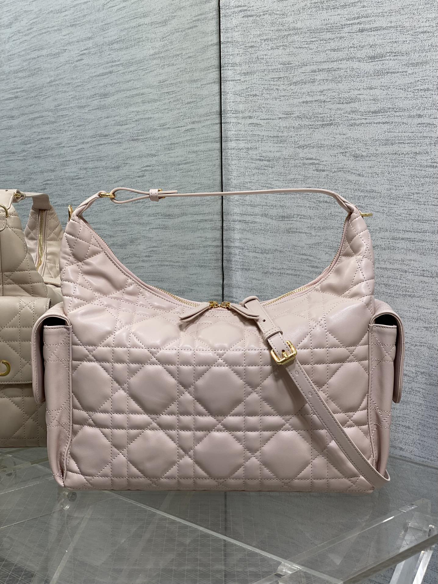 디올 D-Dream 라지 백  M6322UUV  33*20*11cm