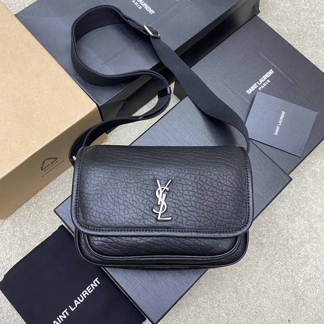 생로랑 니키 스몰 메신저 크로스백  776611 21x15x6cm