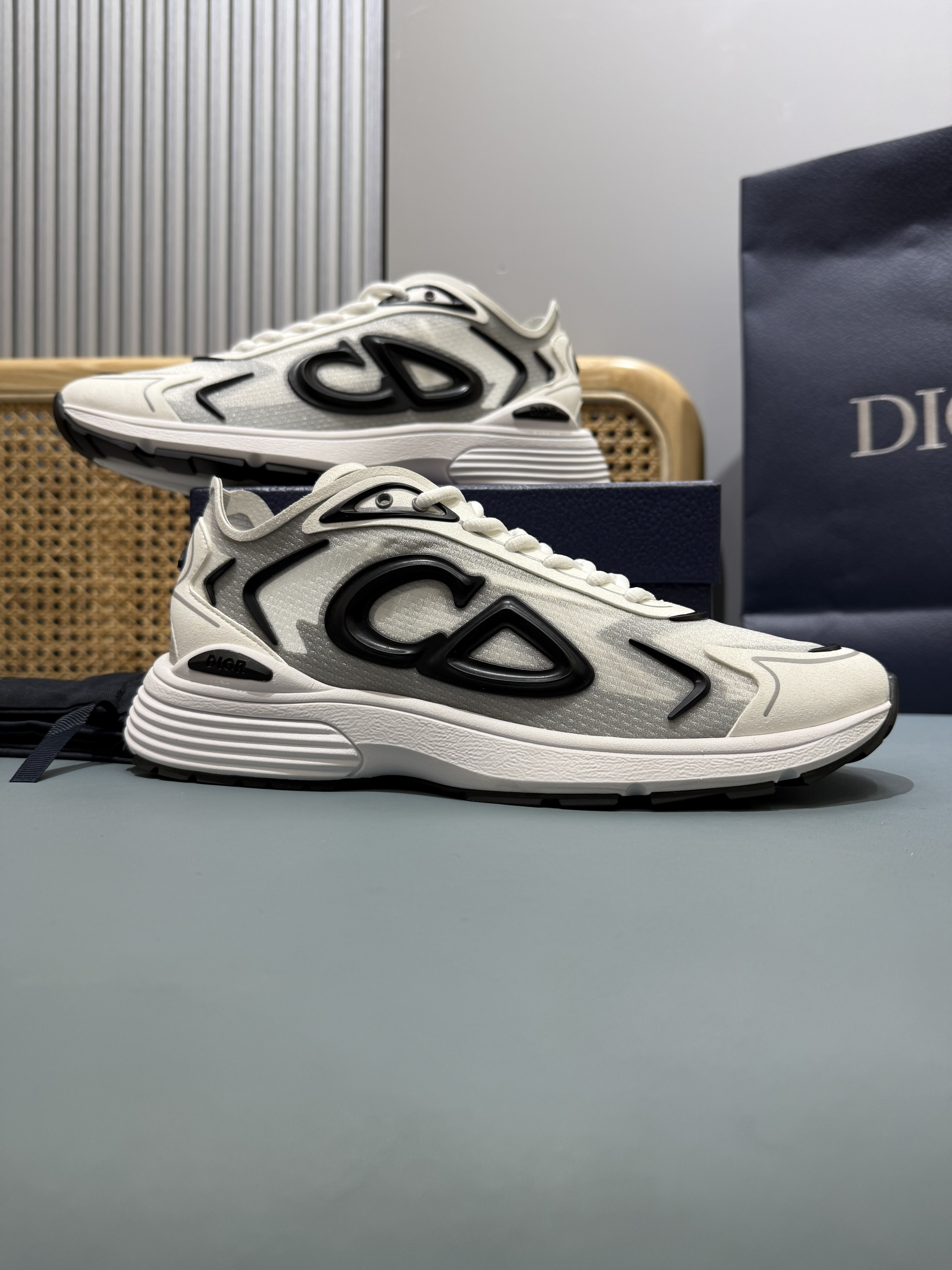 B30 Countdown Tech 스니커즈