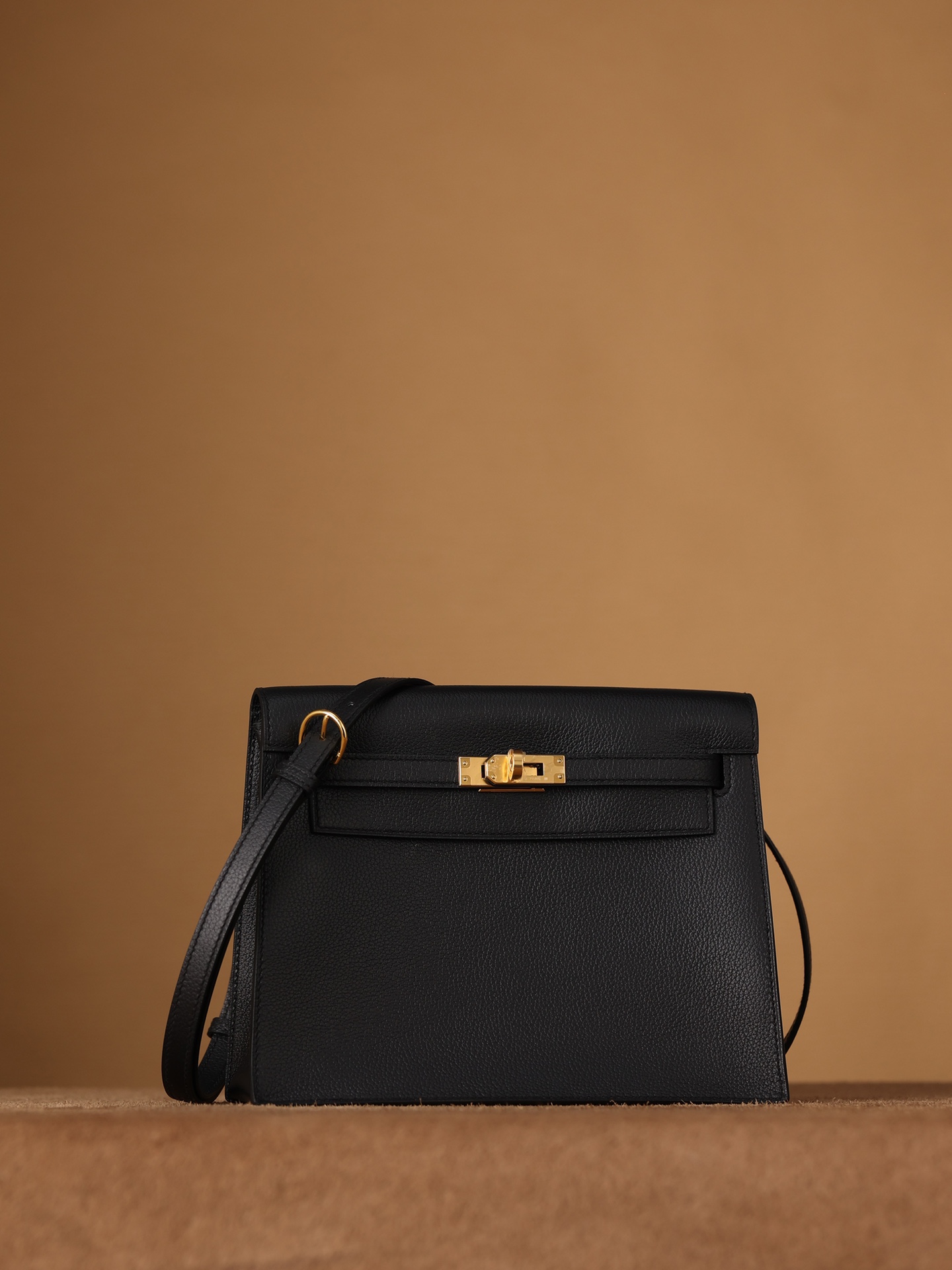 M9 에르메스 켈리 단스백  Evercolor 가죽 22cm X 17cm X 7cm