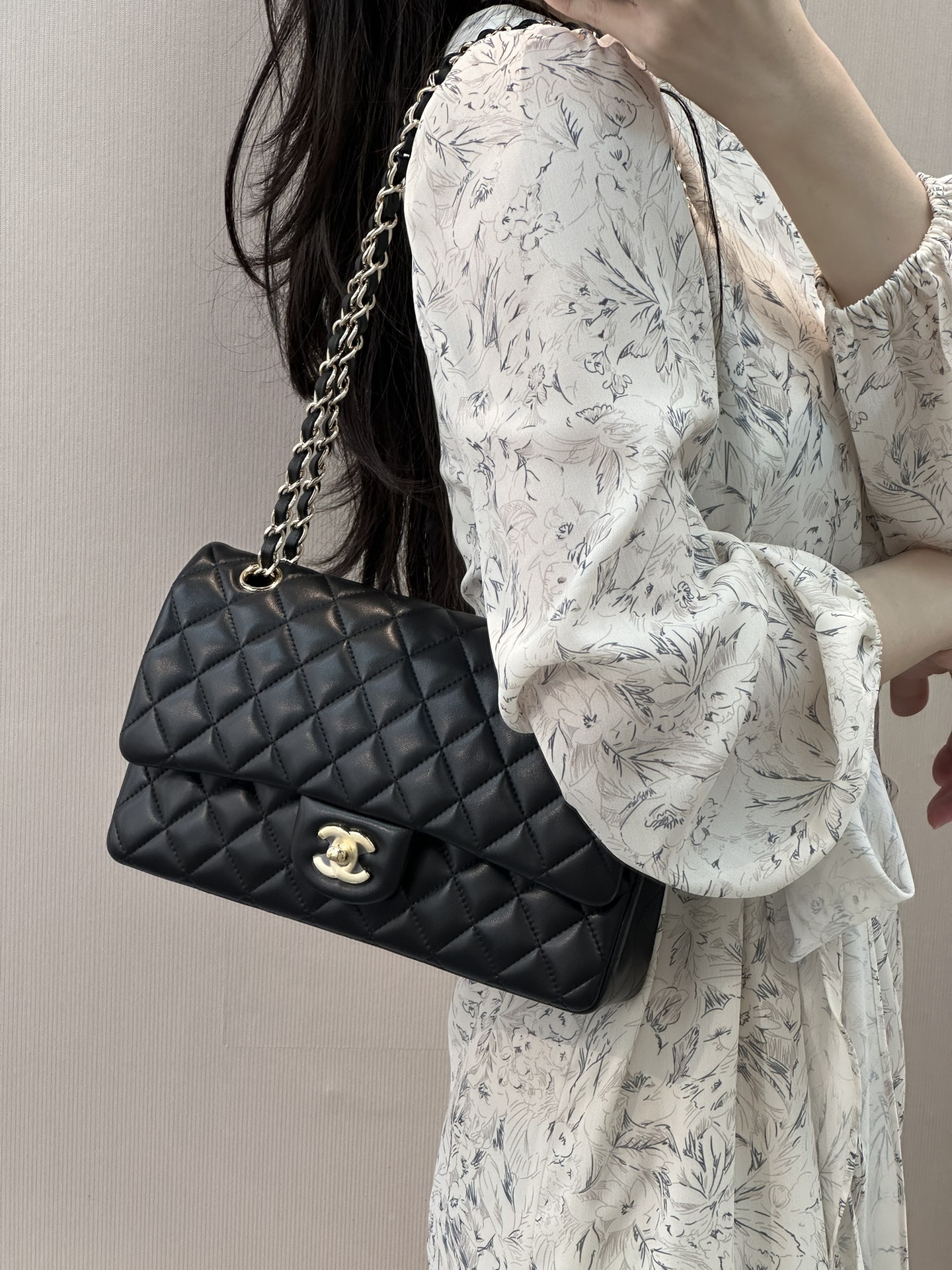 샤❤넬 클래식 캐비어 플랩백 미디움 25cm 112