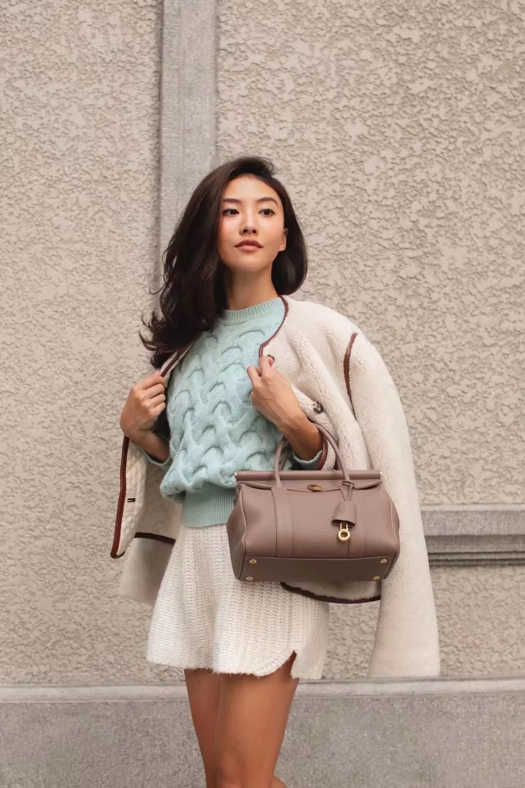 로로피아나 룸 백 L25 FAP6560   25×18×12.5cm