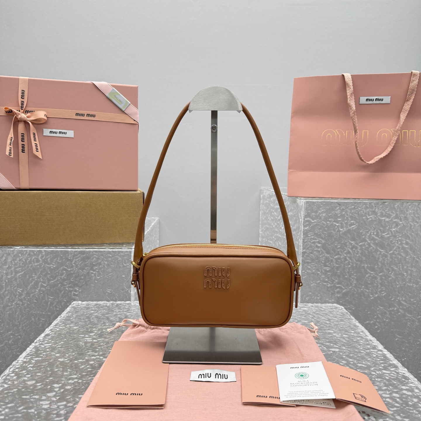 미우미우 가죽 파우치 5NE024  20x 10x  4.5cm