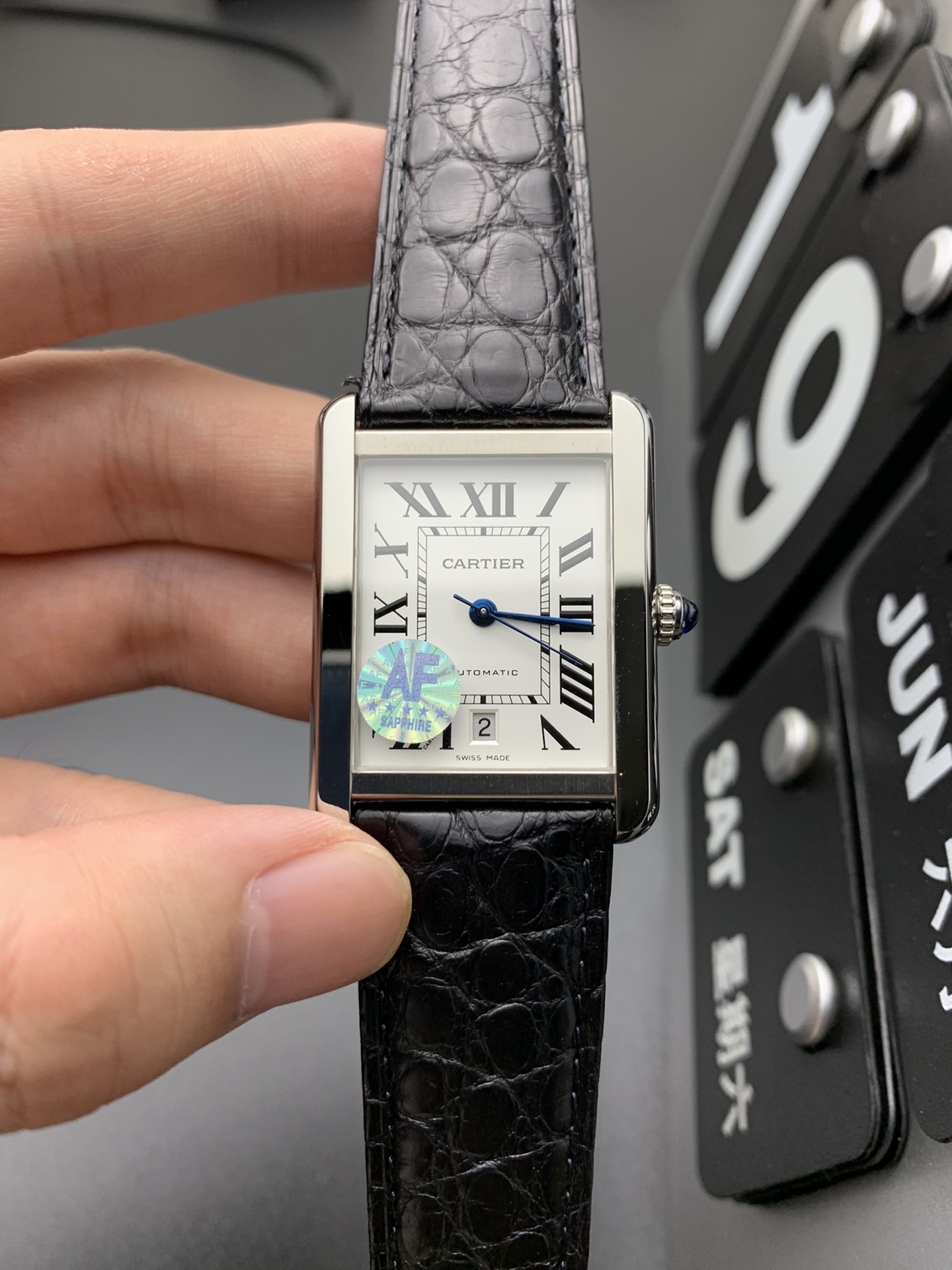 AF | 9015 무브먼트 l 31 x 40.8 mm l 까르띠에 탱크SOLO｜W5200028