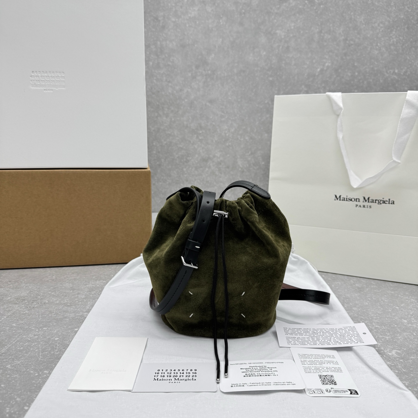 MAISON MARGIELA]드로스트링 크로스바디 버킷 백 15×20×15cm