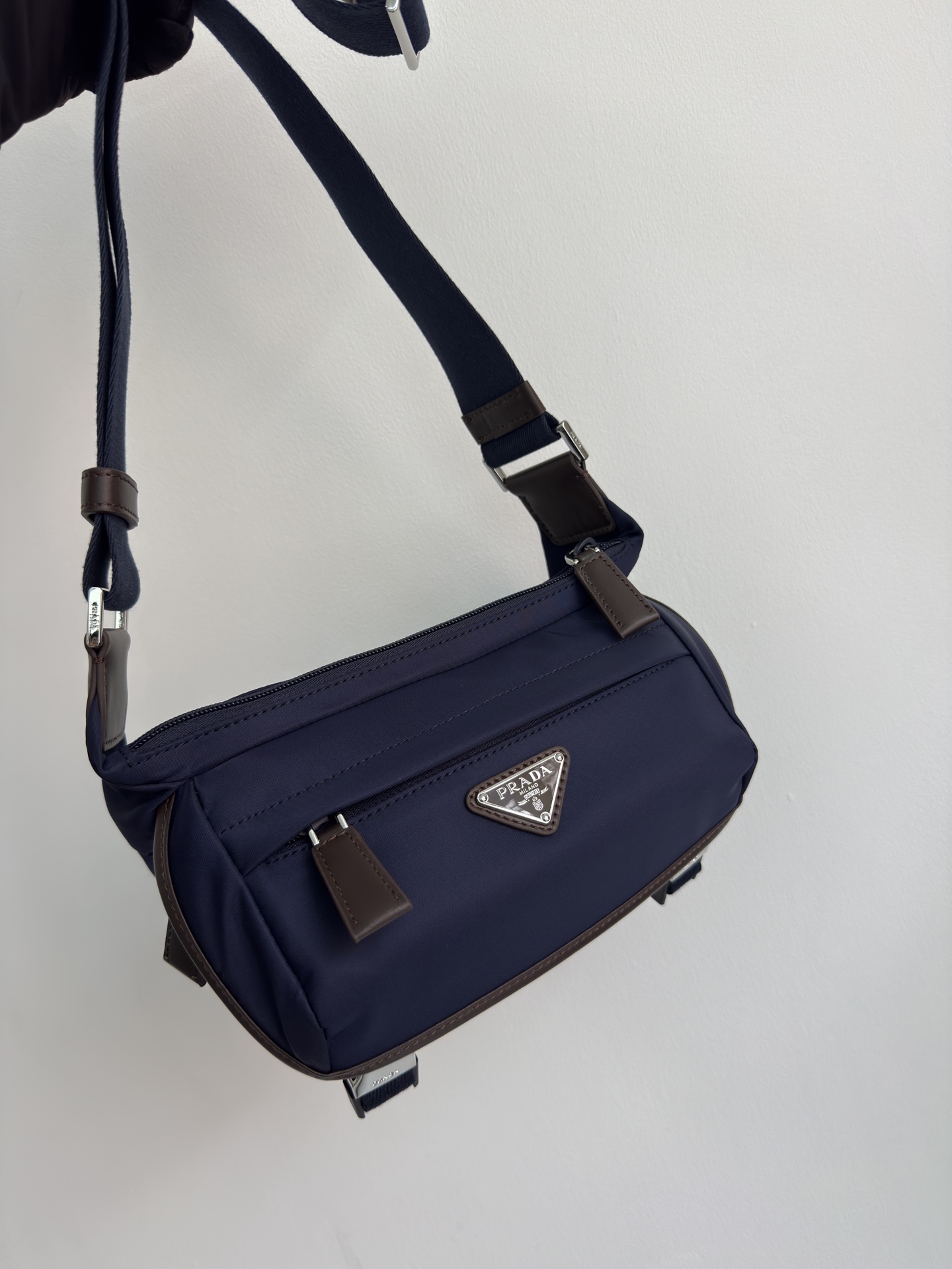 프라다 RE-NYLON 크로스백 2VH171  20x13x9cm