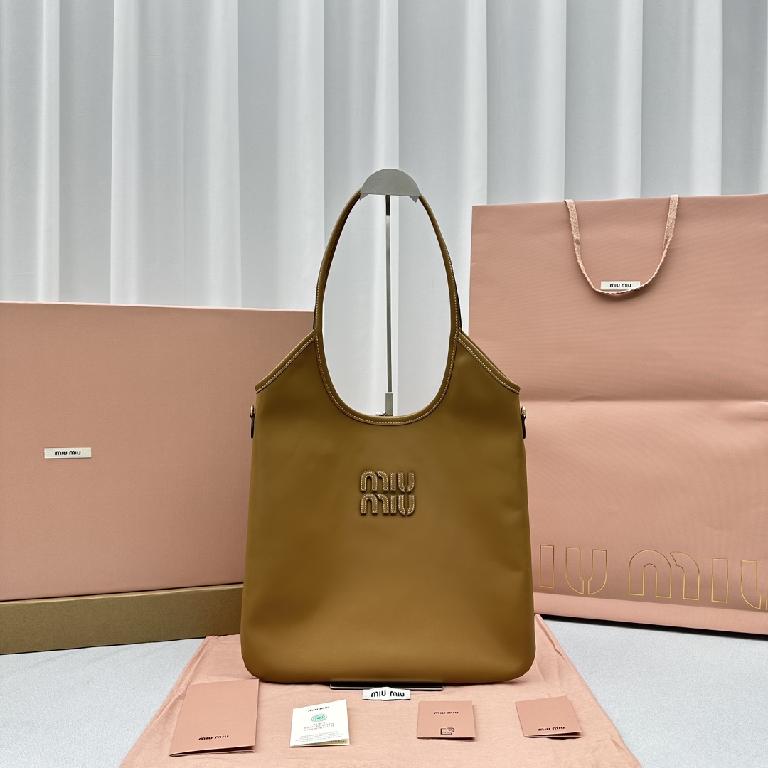 미우미우 아이비 가죽 백 5BG231  35x40x60cm