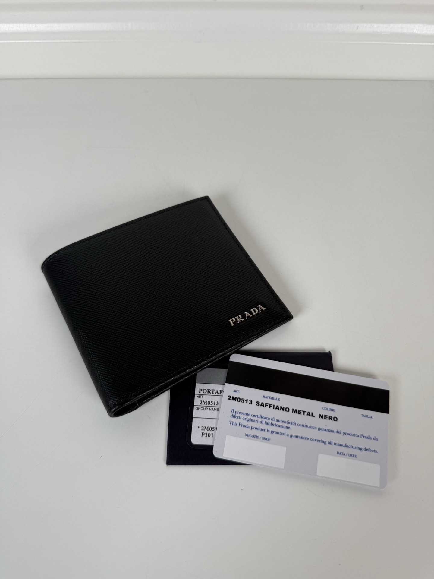 PRADA 리나일론 지갑  2MO004  10X9cm