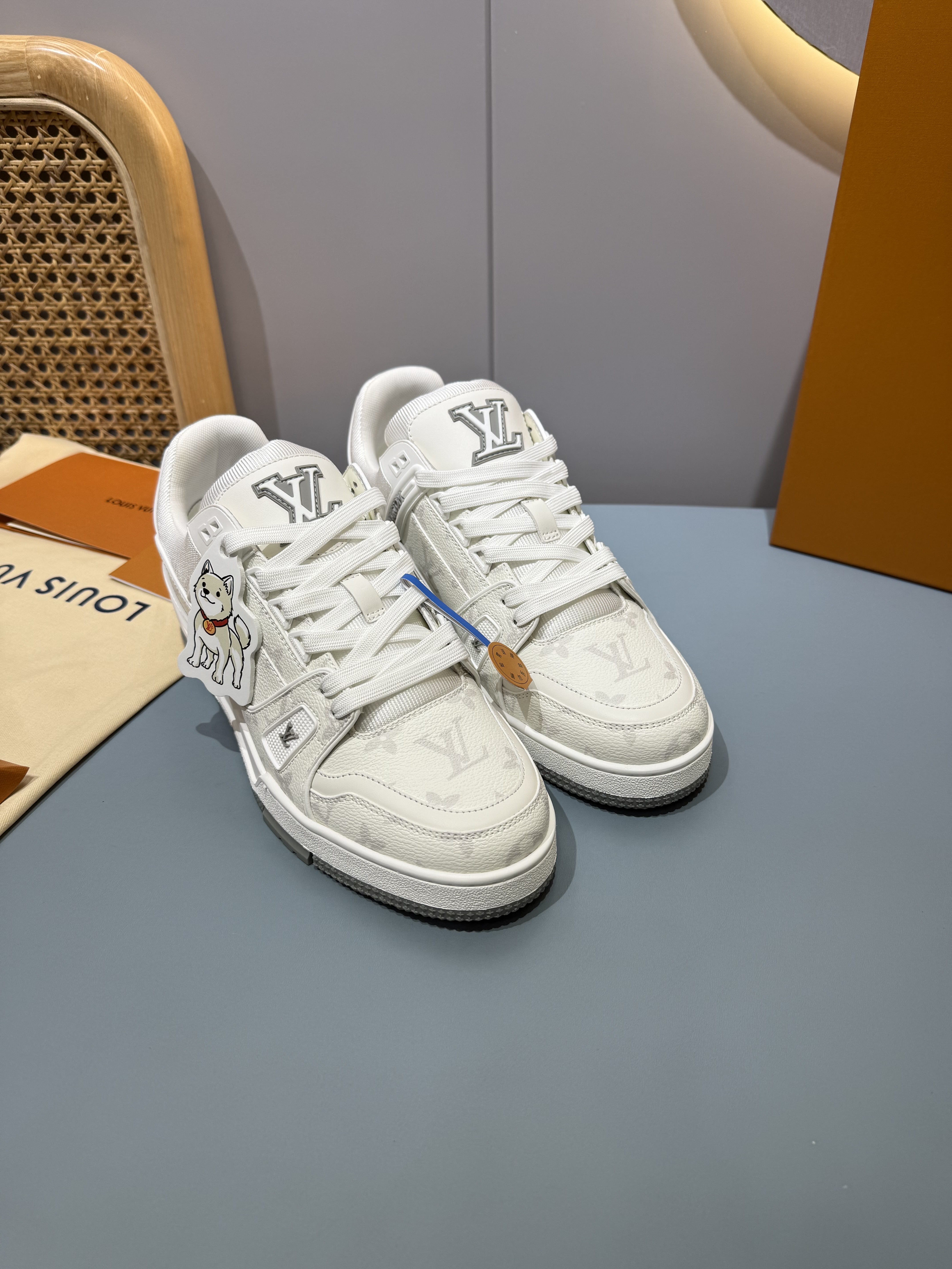 루이비통 LV 트레이너 스니커즈