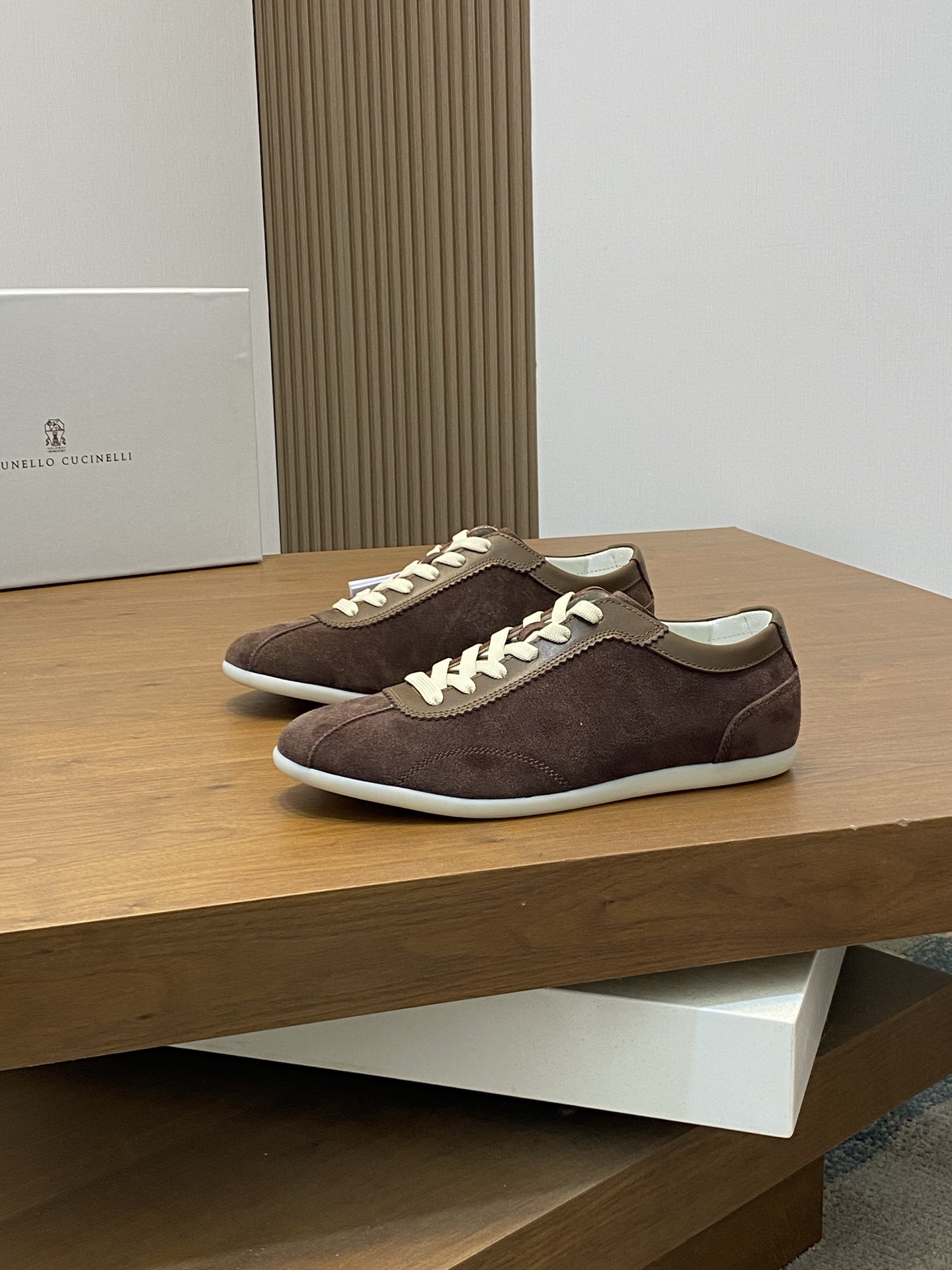 Brunello Cucinelli 스웨이드 스니커즈