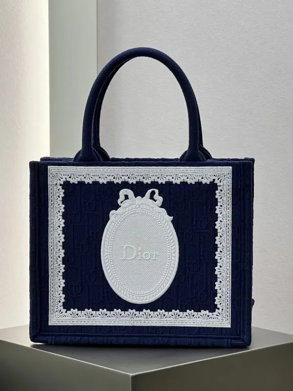 디올 북 토트 스트랩 백 스몰 M1404PEHS 26.5 x 22 x 14cm